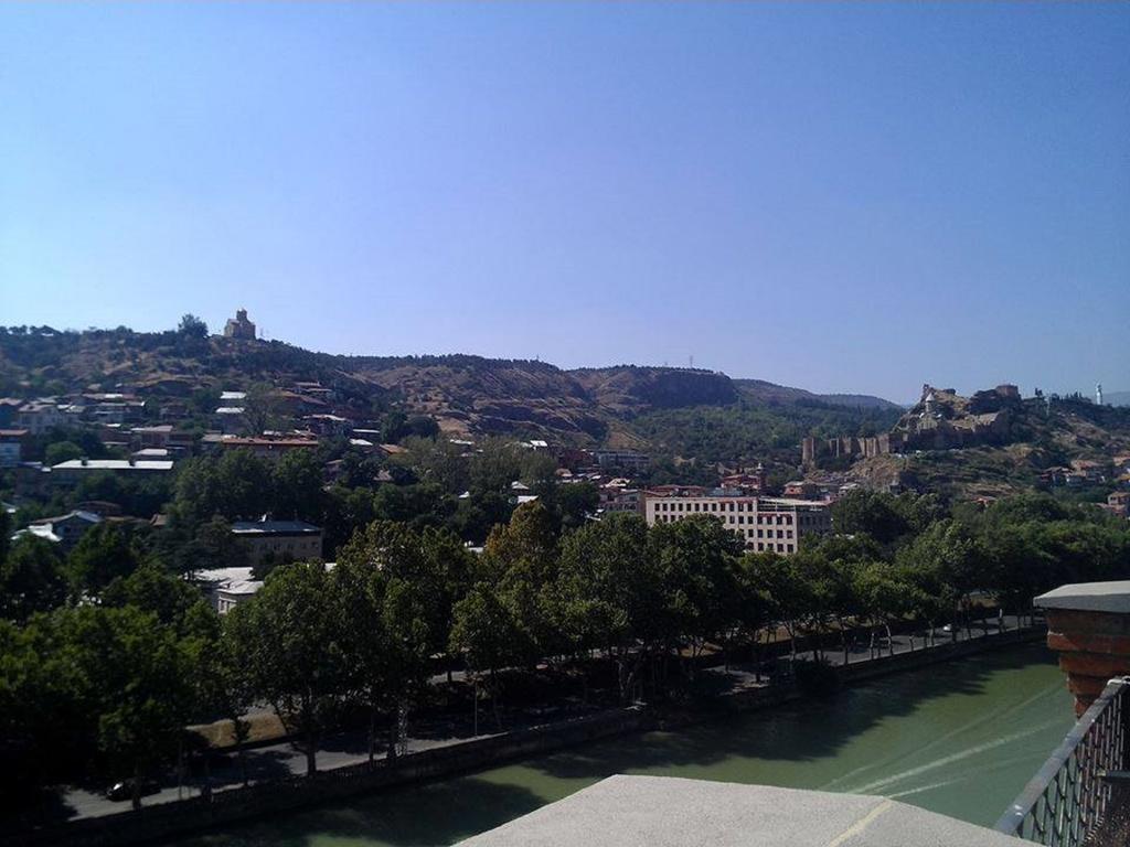 Apartment In The Heart Of Old Tbilisi Luaran gambar