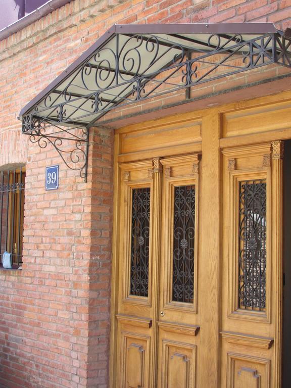 Apartment In The Heart Of Old Tbilisi Luaran gambar